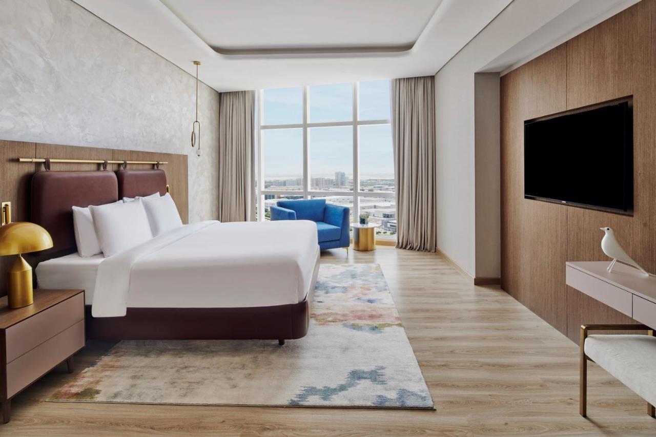 Premium King Suite City View Shuttle to the Beach Mall & Metro Station,1289090329:JPEG